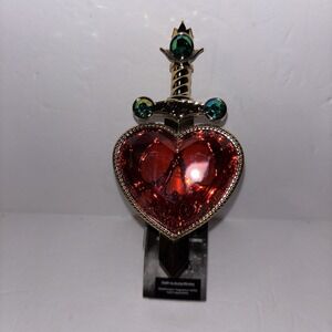 Bath & Body Works Disney Villains Evil Queen Pierced Heart Wallflower Plugin New